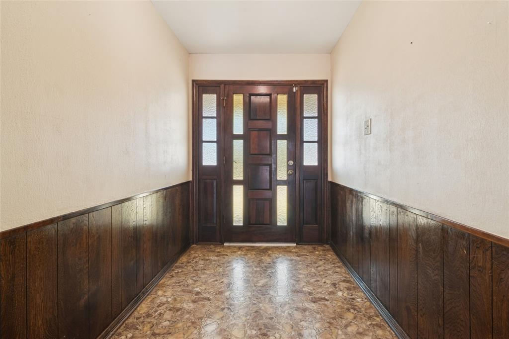 941 Maple Street Property Photo 4