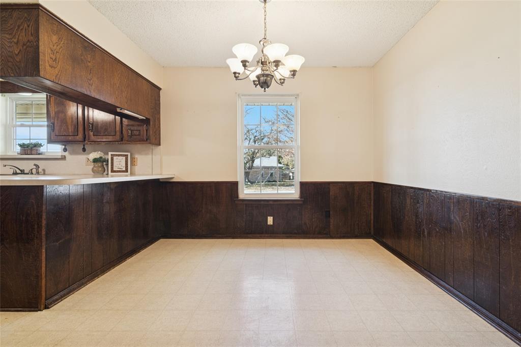941 Maple Street Property Photo 10