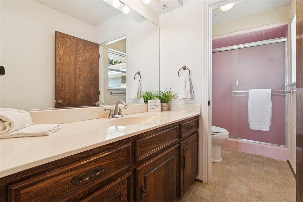 941 Maple Street Property Photo 17