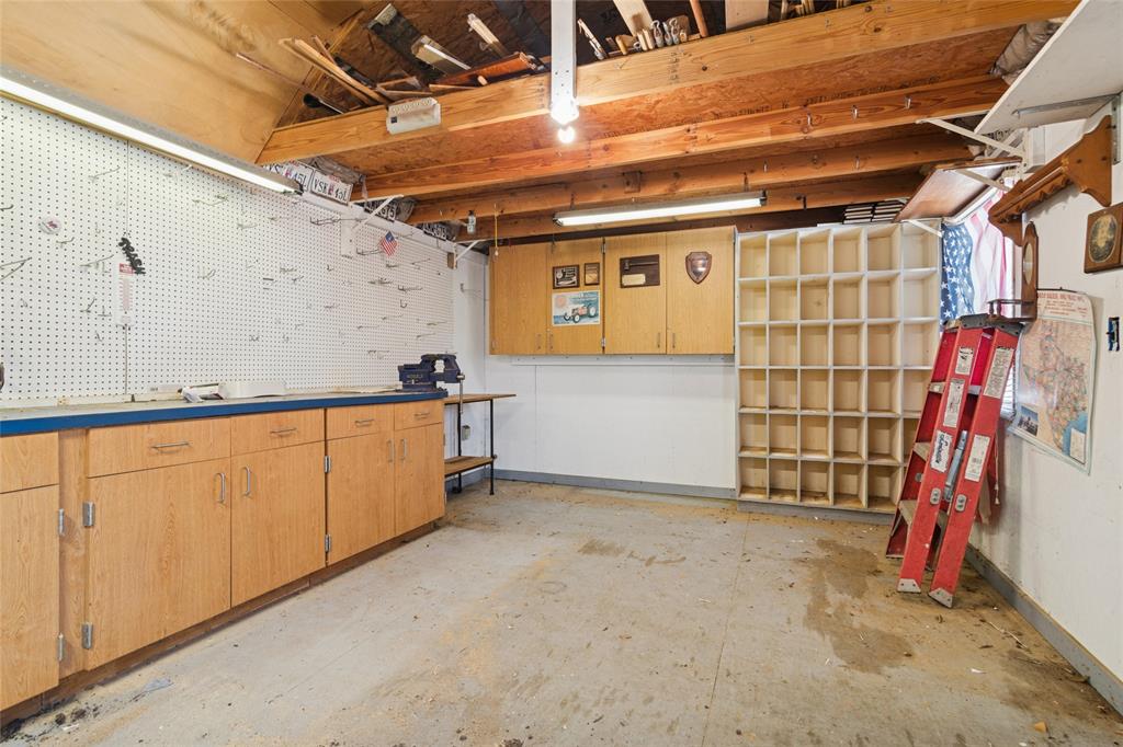 941 Maple Street Property Photo 34