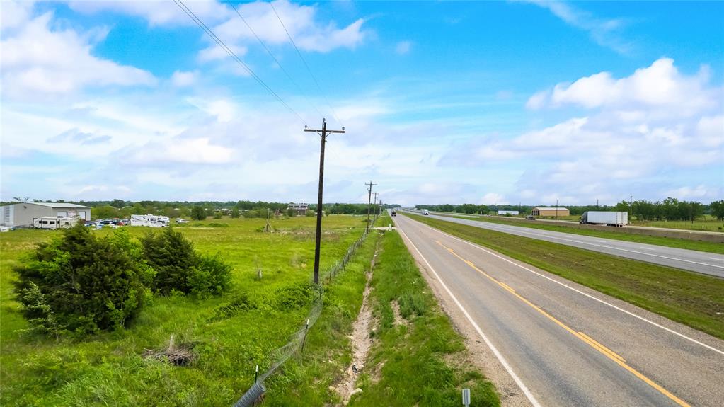 5912 E Interstate 30 Property Photo 22