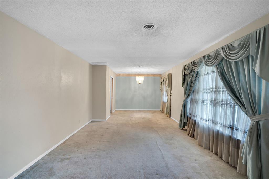 1320 Apache Street Property Photo 7