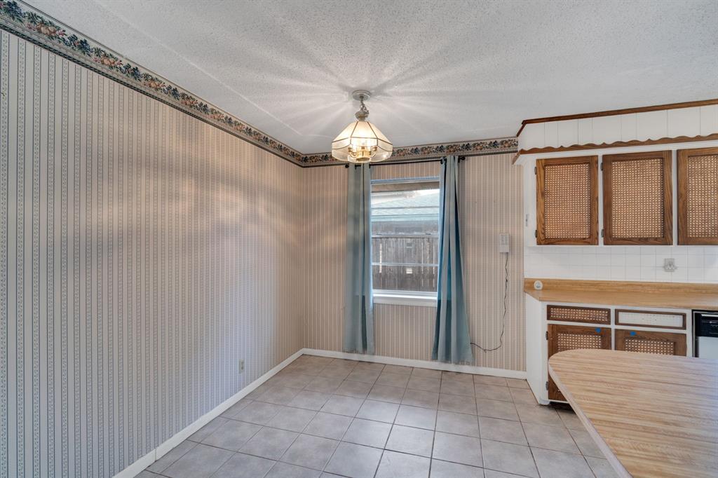 1320 Apache Street Property Photo 11