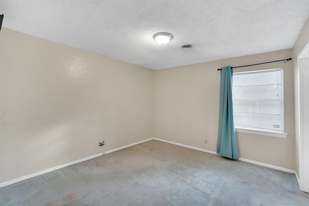 1320 Apache Street Property Photo 22