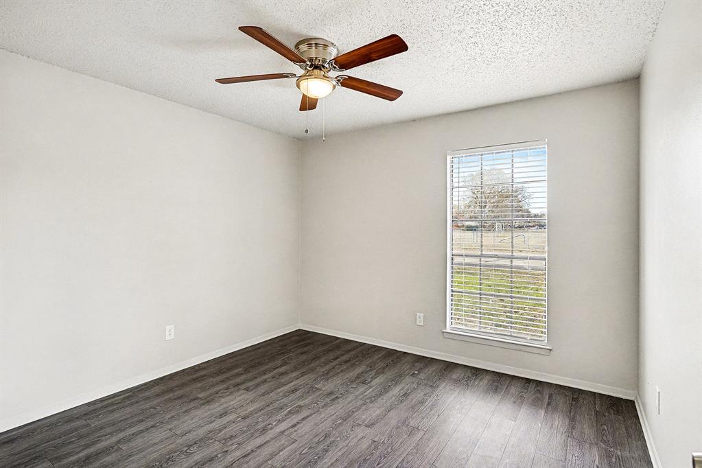 2705 Warren Lane Property Photo 14