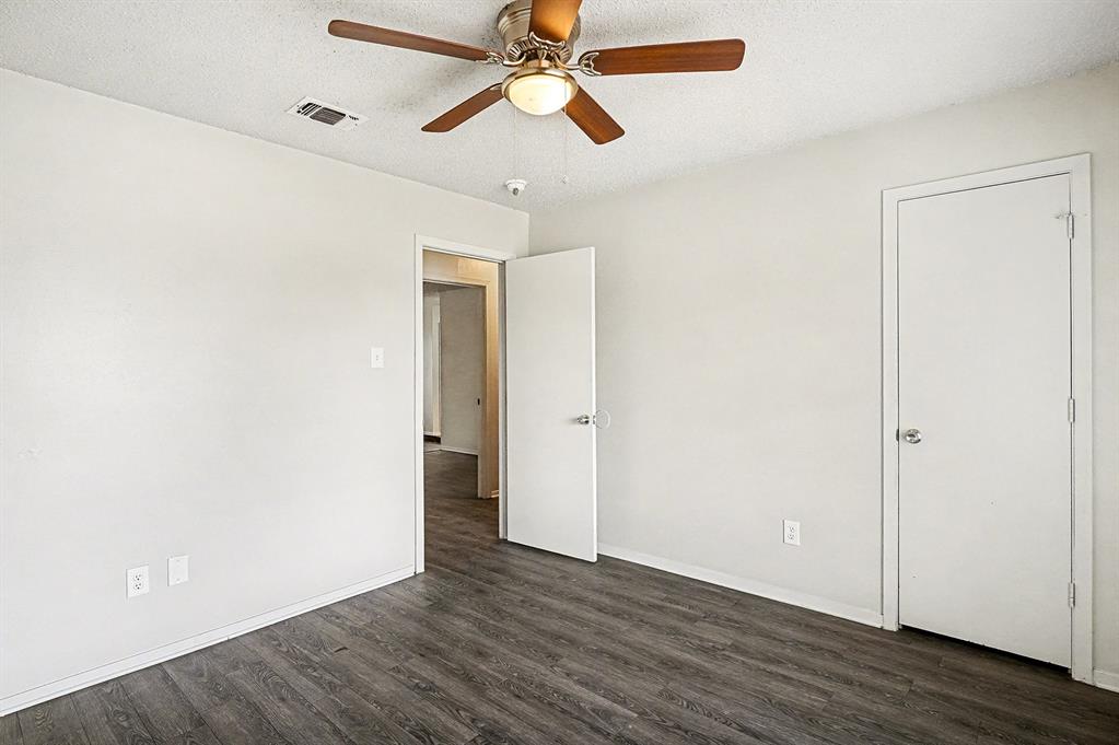 2705 Warren Lane Property Photo 17