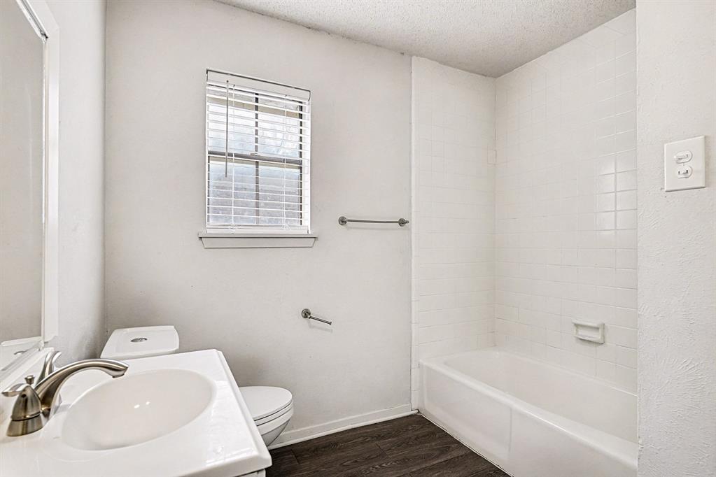 2705 Warren Lane Property Photo 20
