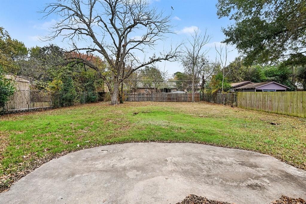 2705 Warren Lane Property Photo 21