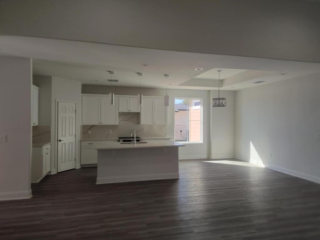 20008 Boggy Ford Road Property Photo 15