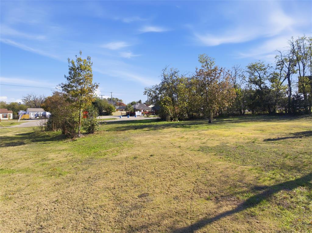 105, 107, 109, 111 Victory Drive Property Photo 8