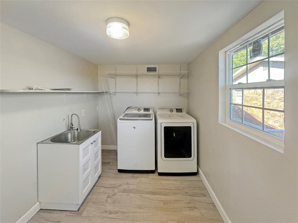 211 Oak Property Photo 21