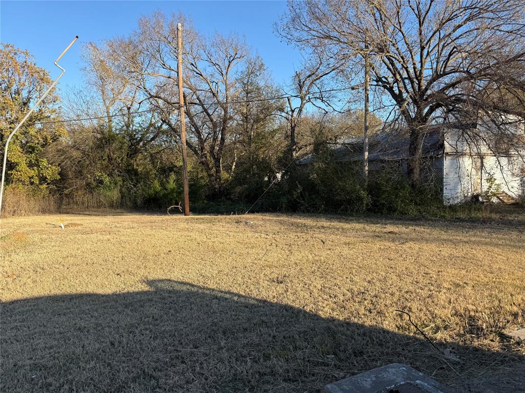 408 N Parkway Drive Property Photo 5