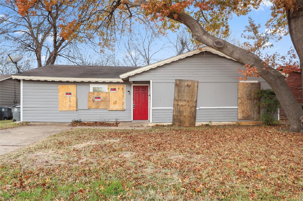 725 Emberwood Drive Property Photo 2