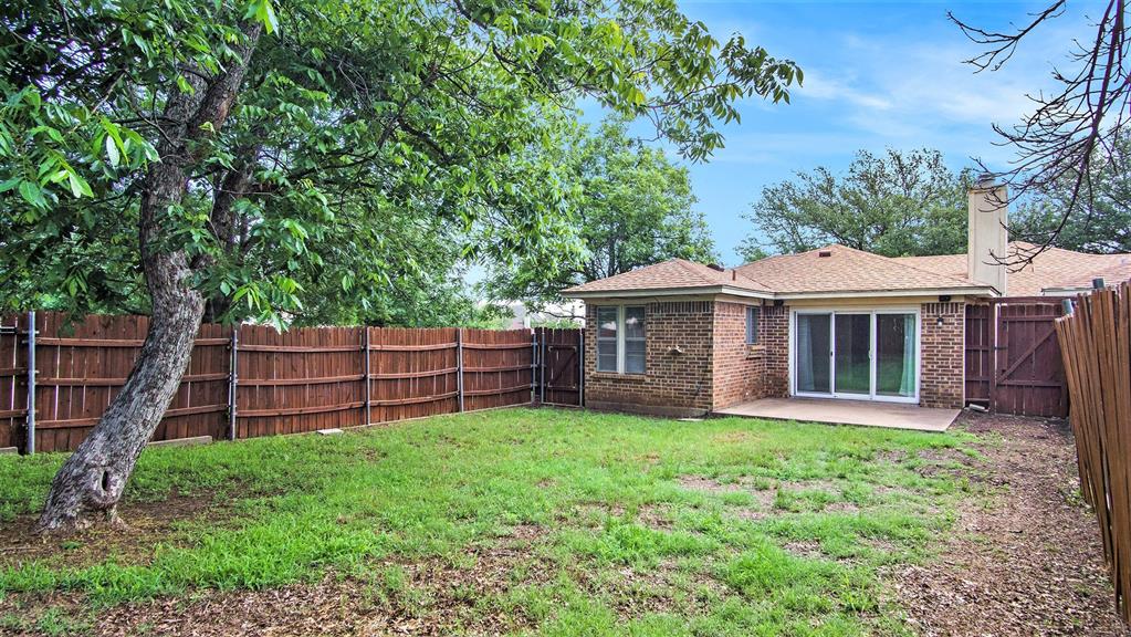 7600 Silveridge Drive Property Photo 21