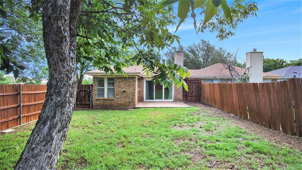 7600 Silveridge Drive Property Photo 22