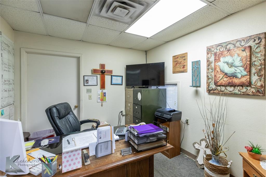 1109 Oak Street Property Photo 5