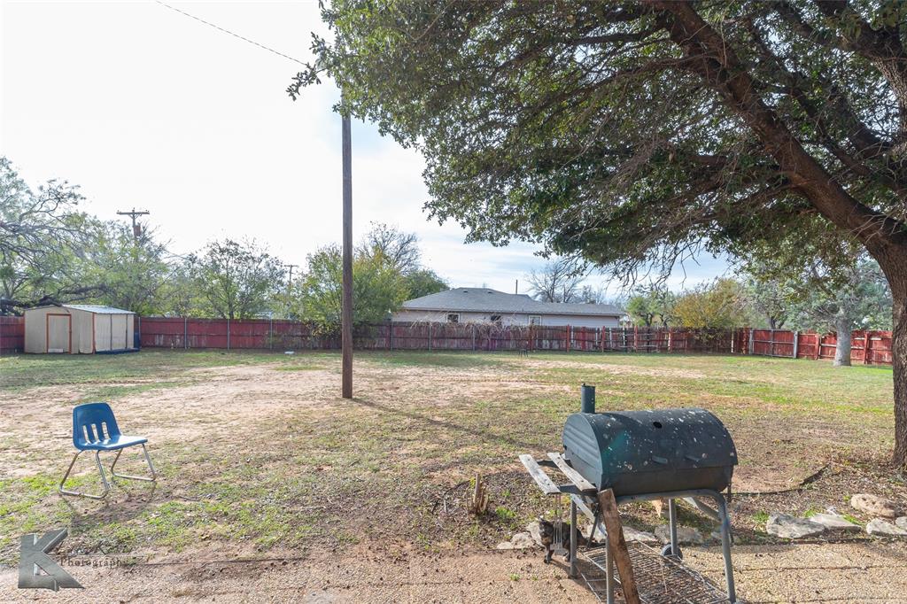 1109 Oak Street Property Photo 21
