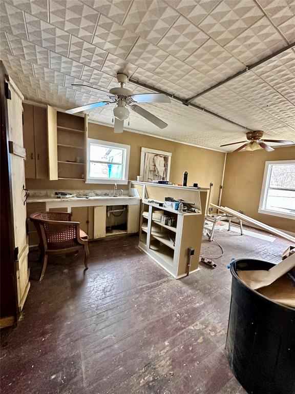 6049 Farm Road 3236 Property Photo 5
