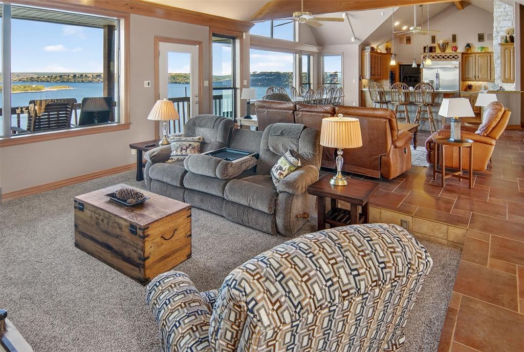 200 Oyster Bay Property Photo 6