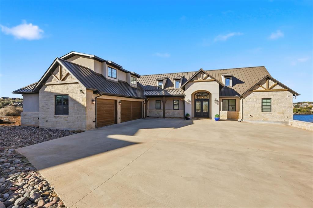7105 W Hells Gate Drive Property Photo 5