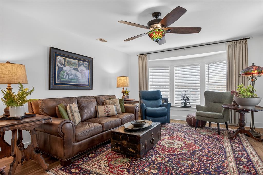 2074 W Fm 922 Property Photo 4