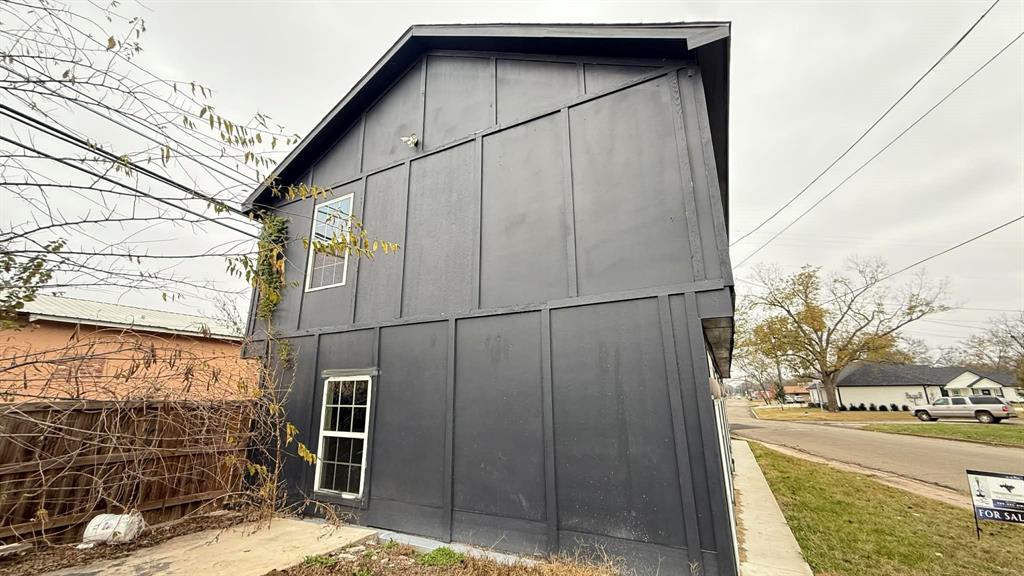 401 Hinnant Street Property Photo 3