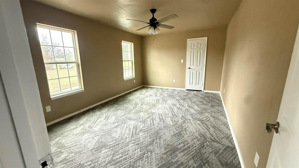401 Hinnant Street Property Photo 12