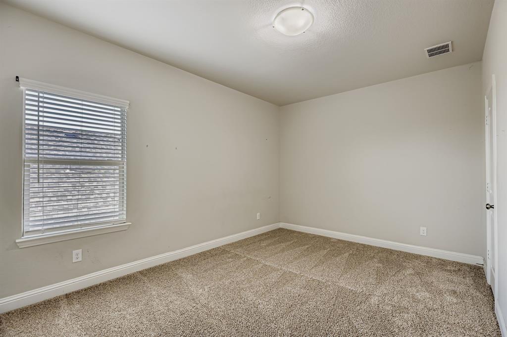 932 Hunters Creek Drive Property Photo 23