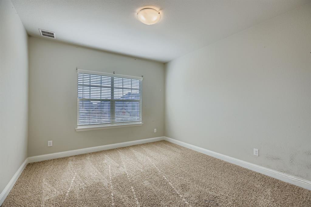 932 Hunters Creek Drive Property Photo 25