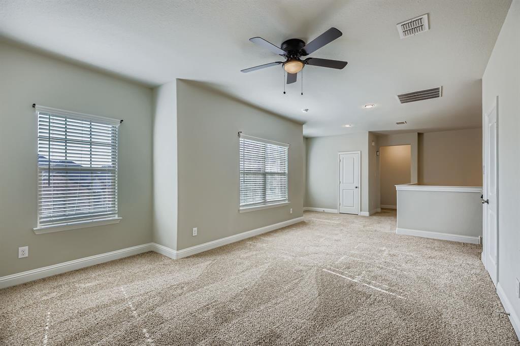 932 Hunters Creek Drive Property Photo 26