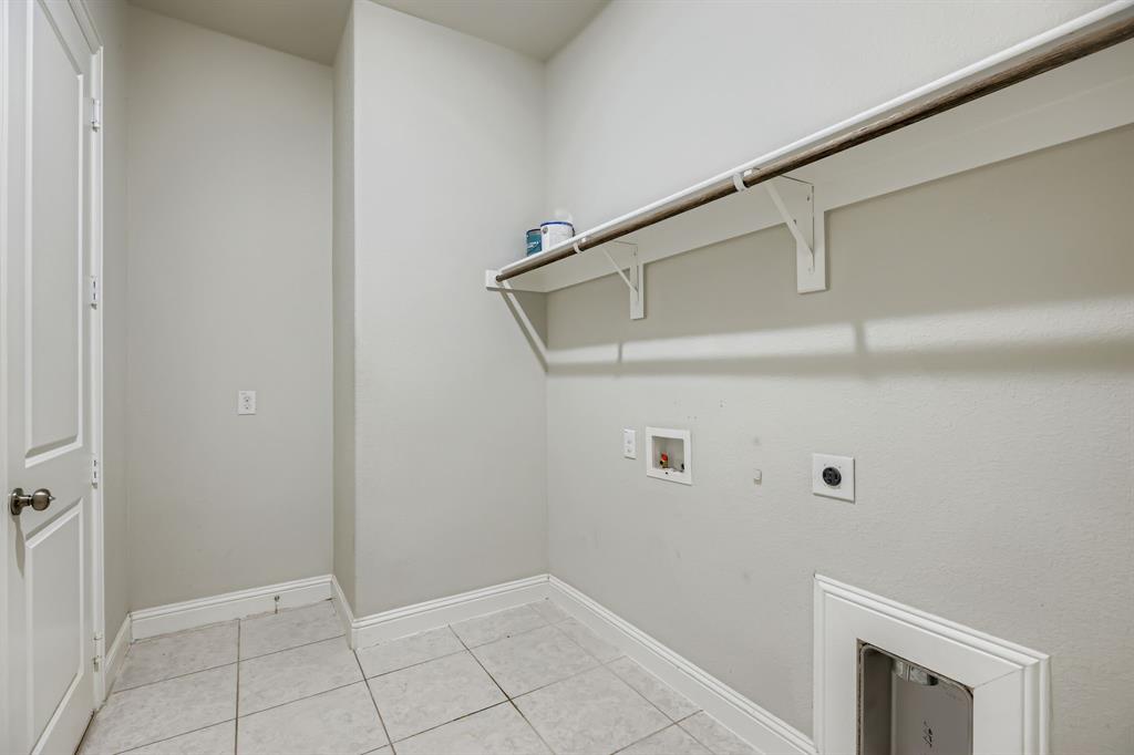 932 Hunters Creek Drive Property Photo 30