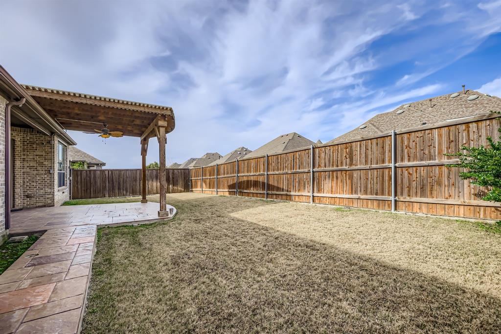 932 Hunters Creek Drive Property Photo 32