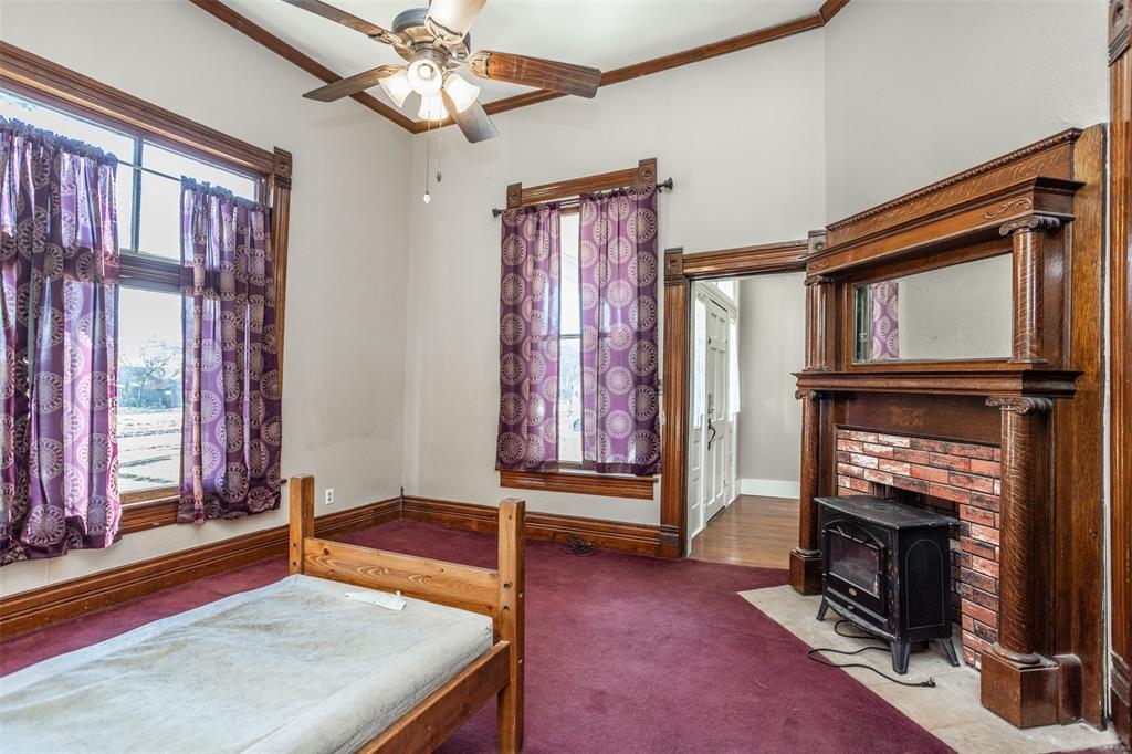 1015 N Dixon Street Property Photo 13