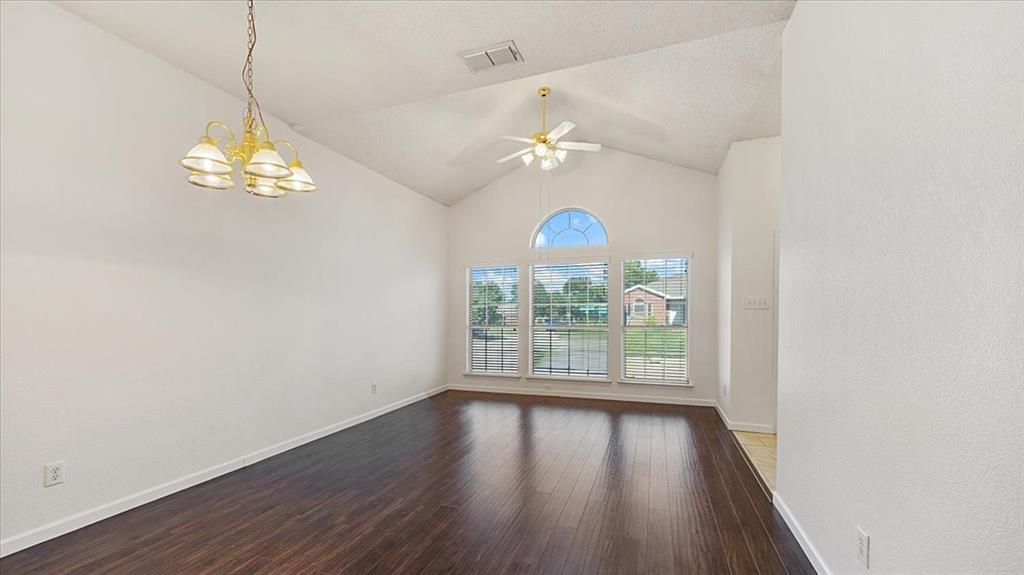 2533 Concina Way Property Photo 3