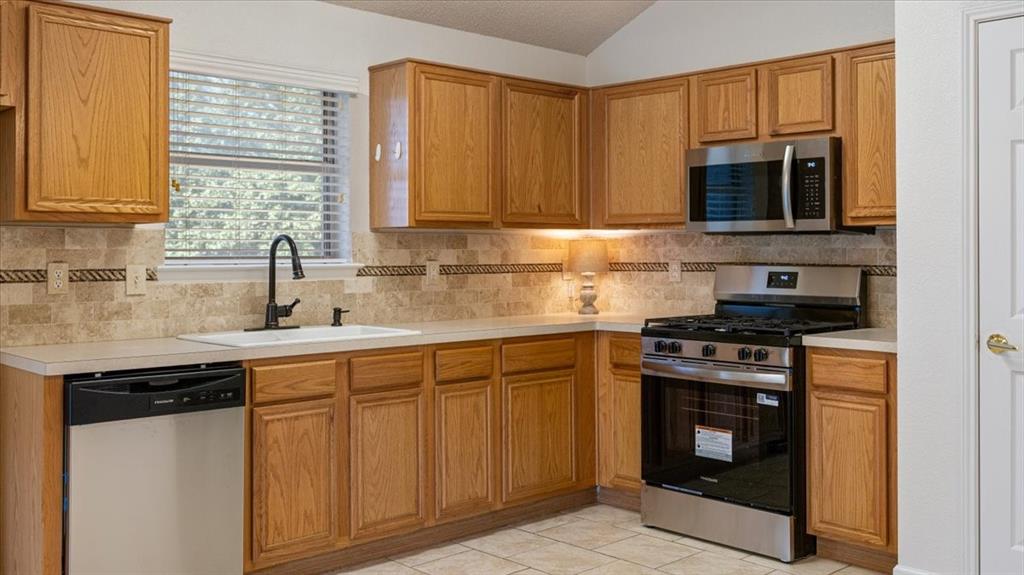 2533 Concina Way Property Photo 7
