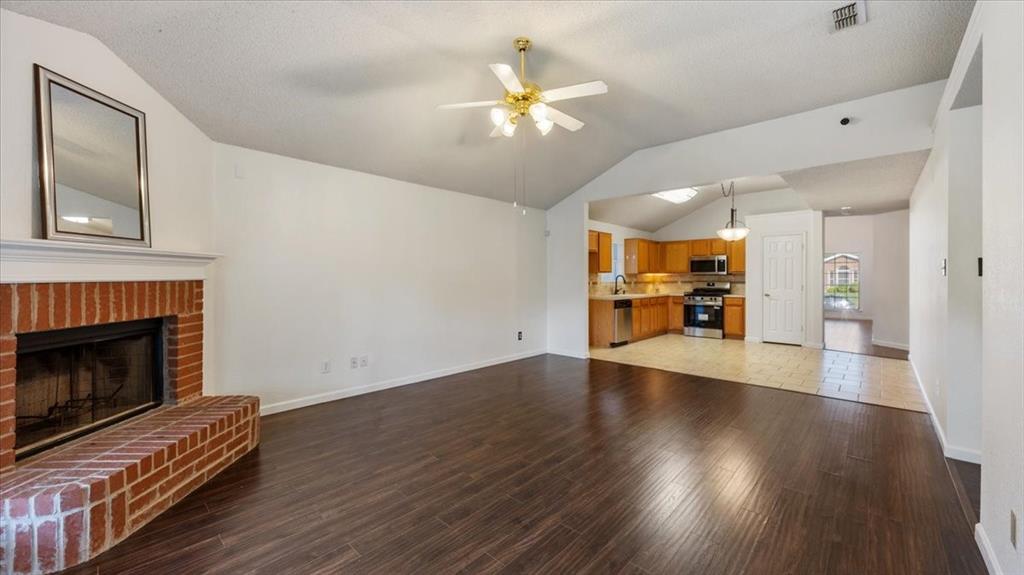 2533 Concina Way Property Photo 8