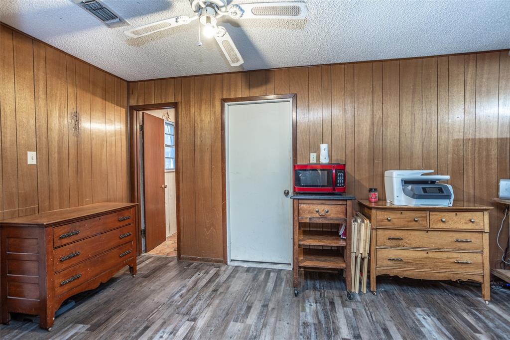 300 Thompson Street Property Photo 19