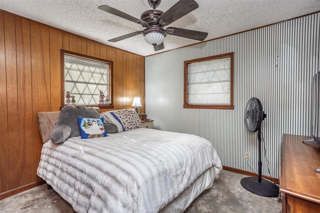 300 Thompson Street Property Photo 23