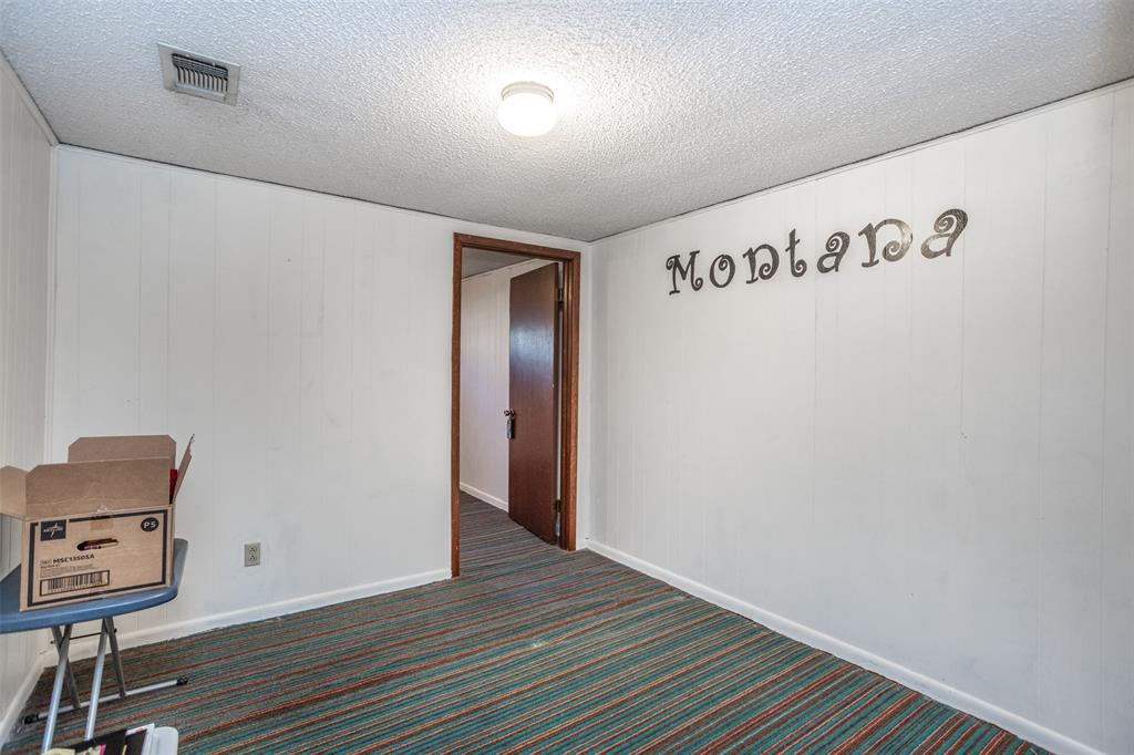300 Thompson Street Property Photo 28