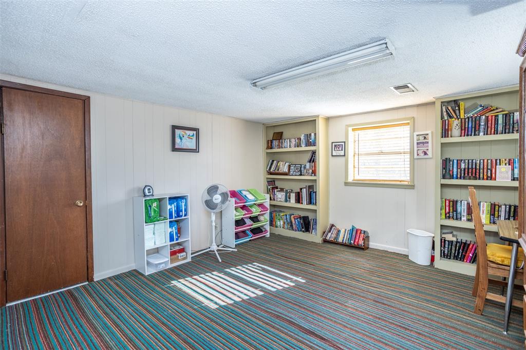 300 Thompson Street Property Photo 30
