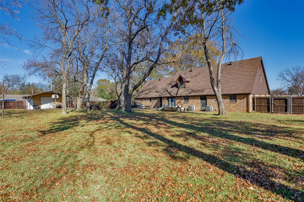 300 Thompson Street Property Photo 34