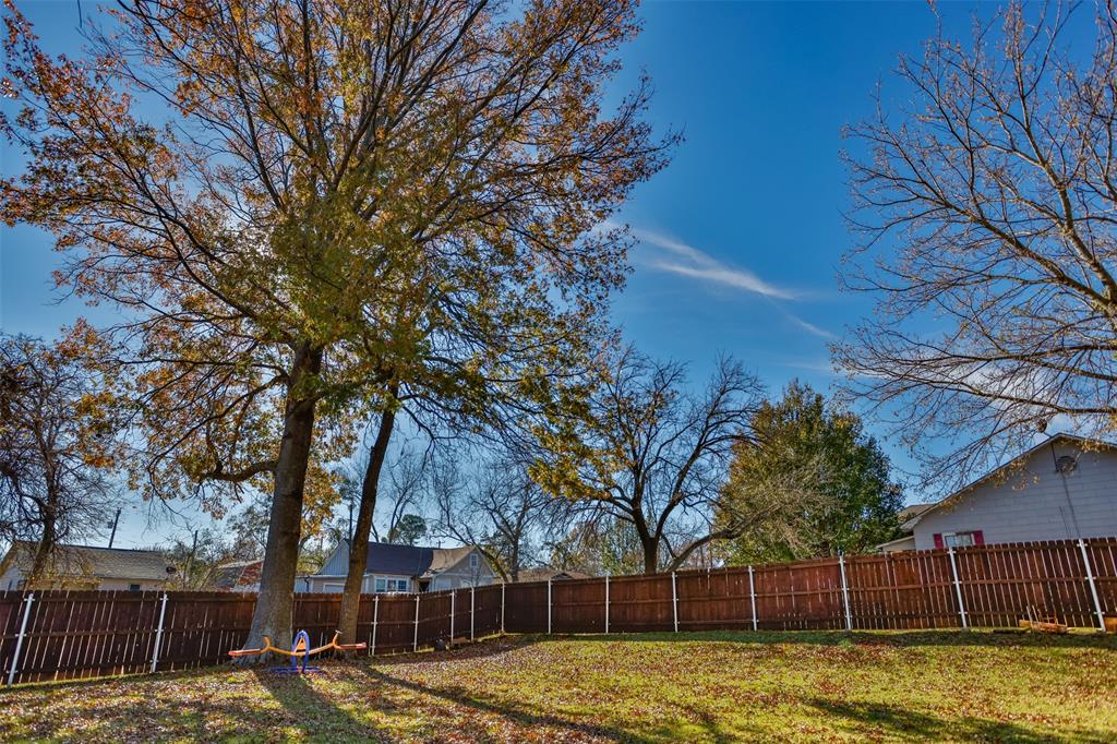300 Thompson Street Property Photo 35