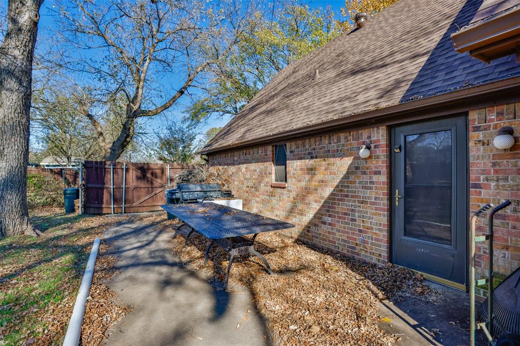300 Thompson Street Property Photo 40