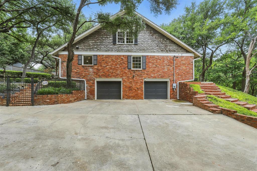 208 Rockwood Park Drive Property Photo 8