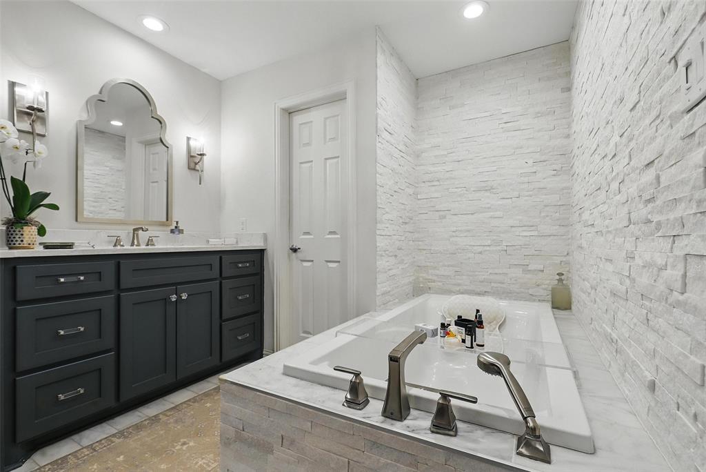 208 Rockwood Park Drive Property Photo 29