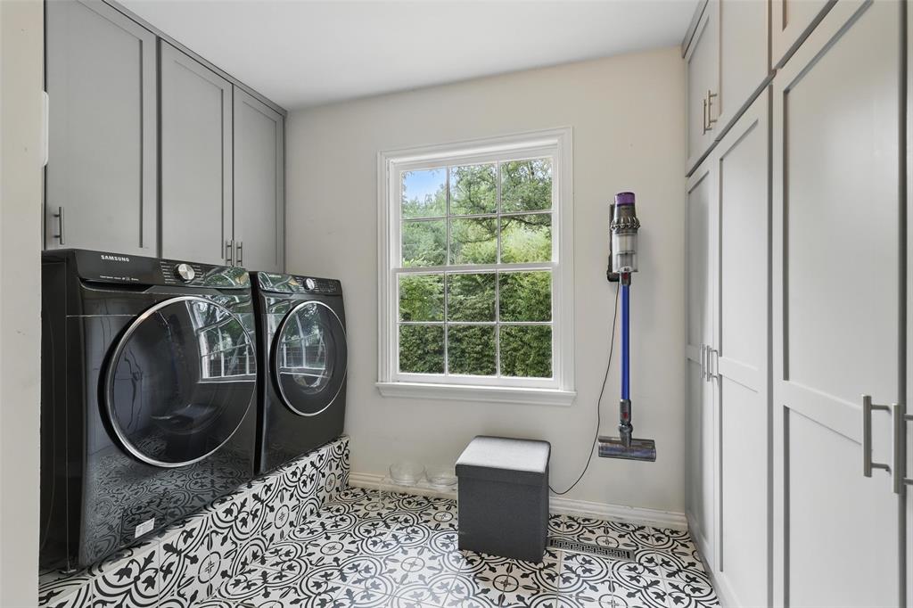 208 Rockwood Park Drive Property Photo 37