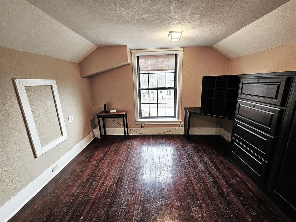 511 E Farrar Street Property Photo 27