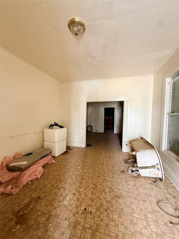 2749 Darien Street Property Photo 4
