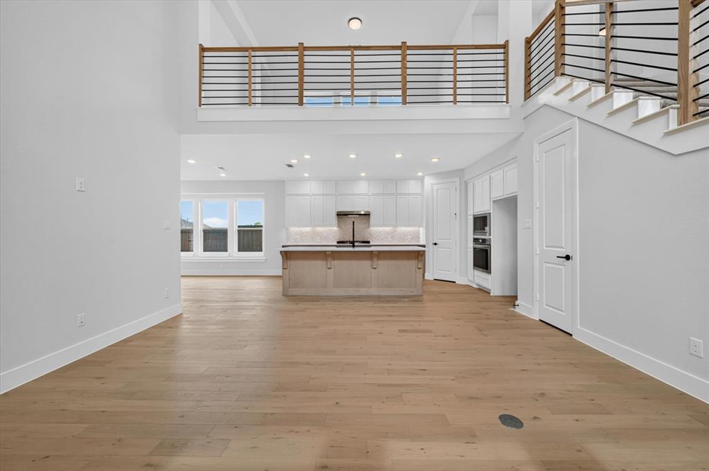 2709 Santa Monica Mews Property Photo 9
