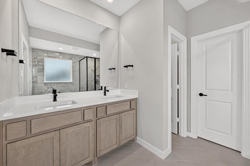 2709 Santa Monica Mews Property Photo 13